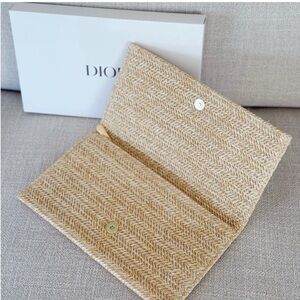 Dior Raffia Clutch with removable chain!